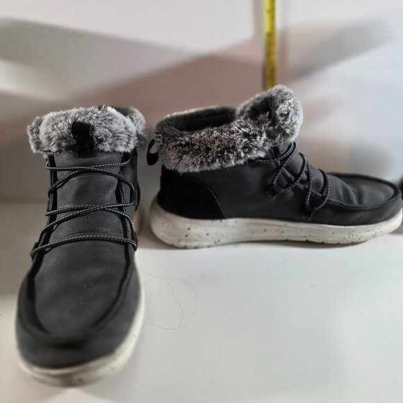 Hey Dude Eloise Gray and Black - Size 8 Women Excellent! - Picture 1 of 8